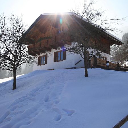 Charming Holiday Home In H Ttau With Barbecue Hüttau المظهر الخارجي الصورة